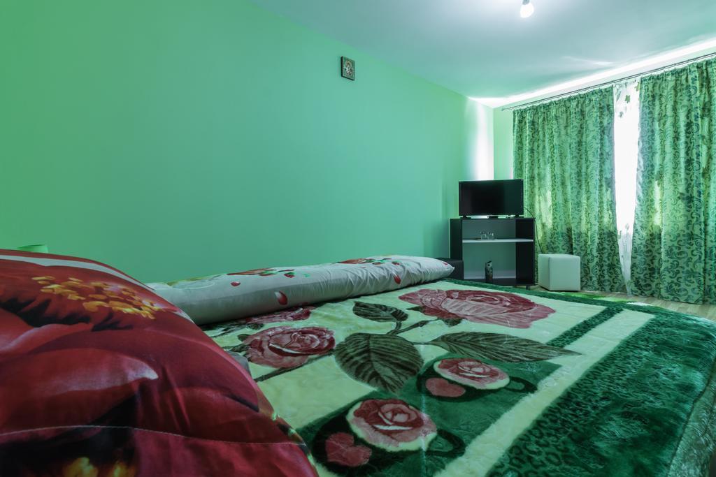Hotel Conacul Lui Bulica Novaci-Străini Exterior foto